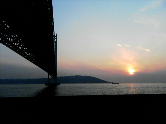 ���傤�Ǘ[�z�̒��ގ��ԂŁA���b�L�B�r�c�ł�