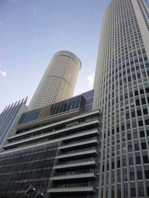 �h���A�[�K�̓��I�ȉ���