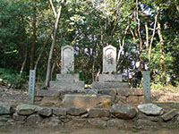 小早川秀包・毛利元鎮の供養墓