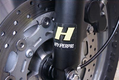 ���͂��̉��ɐΒ��˂ŏo�����������i��΁j